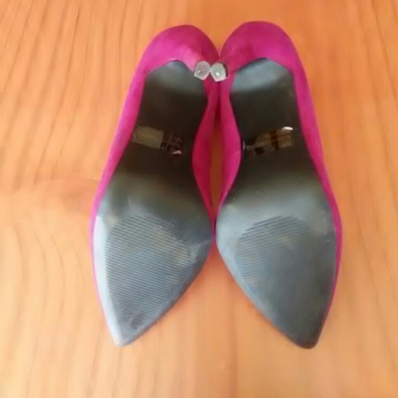 Fuchsia Heels - Picture 5 of 5